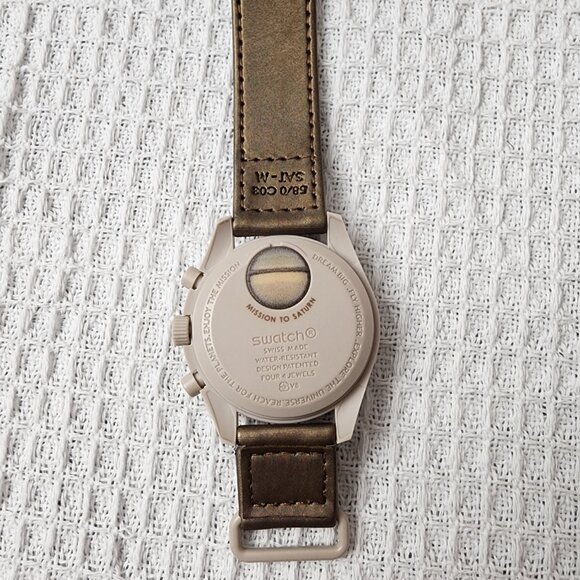 Swatch X Omega Moonswatch Mission To The SATURN - Picture 2 of 5